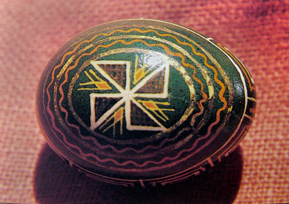 Писанка «Хрест». 1930-і рр. Яйце, віск, фарби